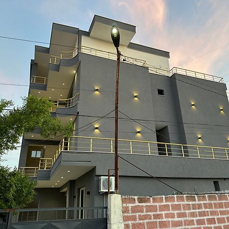 Mico'S Apartments วญอเรอ ภายนอก รูปภาพ